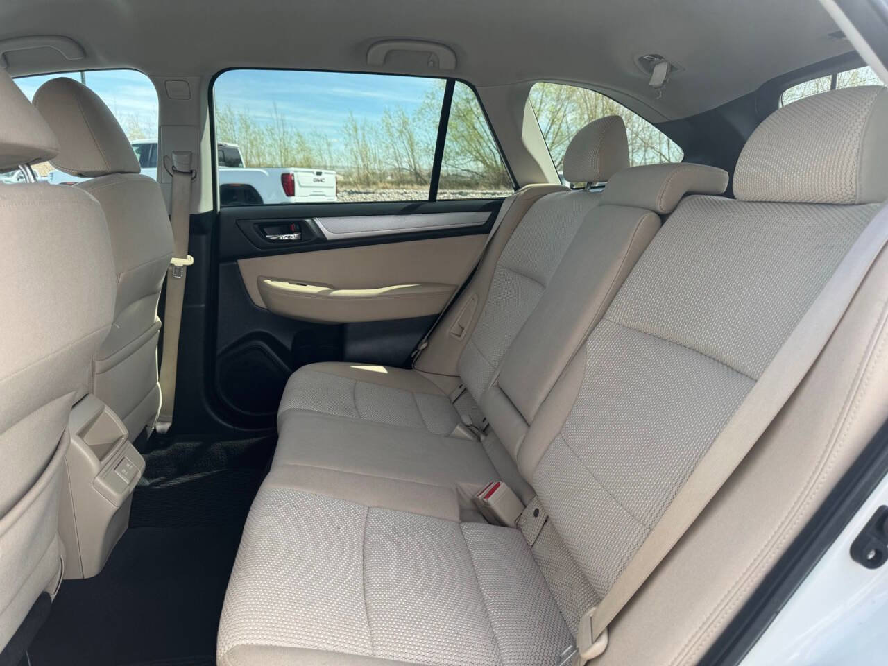 Used 2019 Subaru Outback 2.5i Premium AWD/4WD image 29