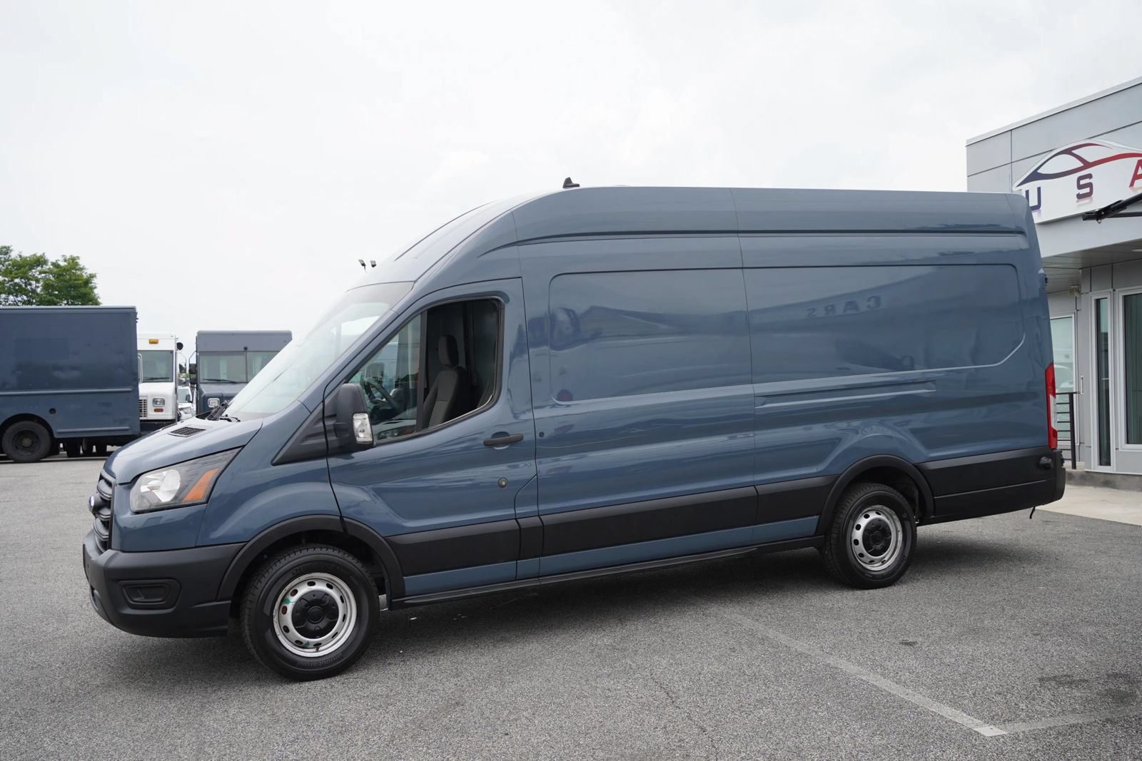 Used 2020 Ford Transit 250 148 High Roof Extended RWD image 3