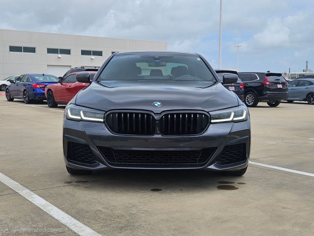 Used 2021 BMW 540i w/ M Sport Package RWD image 2