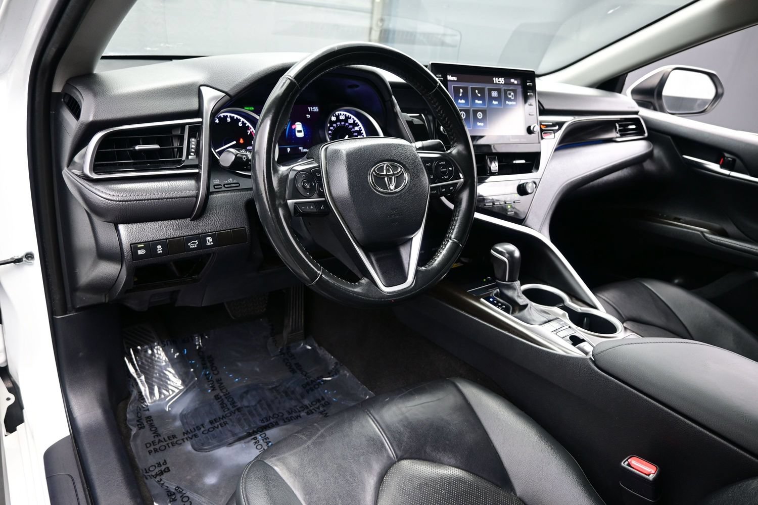 Used 2023 Toyota Camry XLE FWD image 13