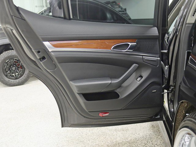 Used 2011 Porsche Panamera S image 33