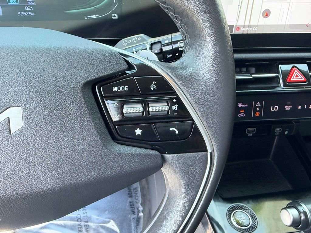 Used 2024 Kia Niro EX FWD image 30