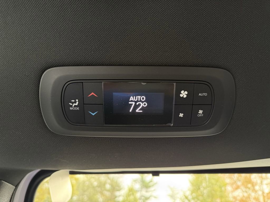 New 2026 Chrysler Pacifica Select image 27
