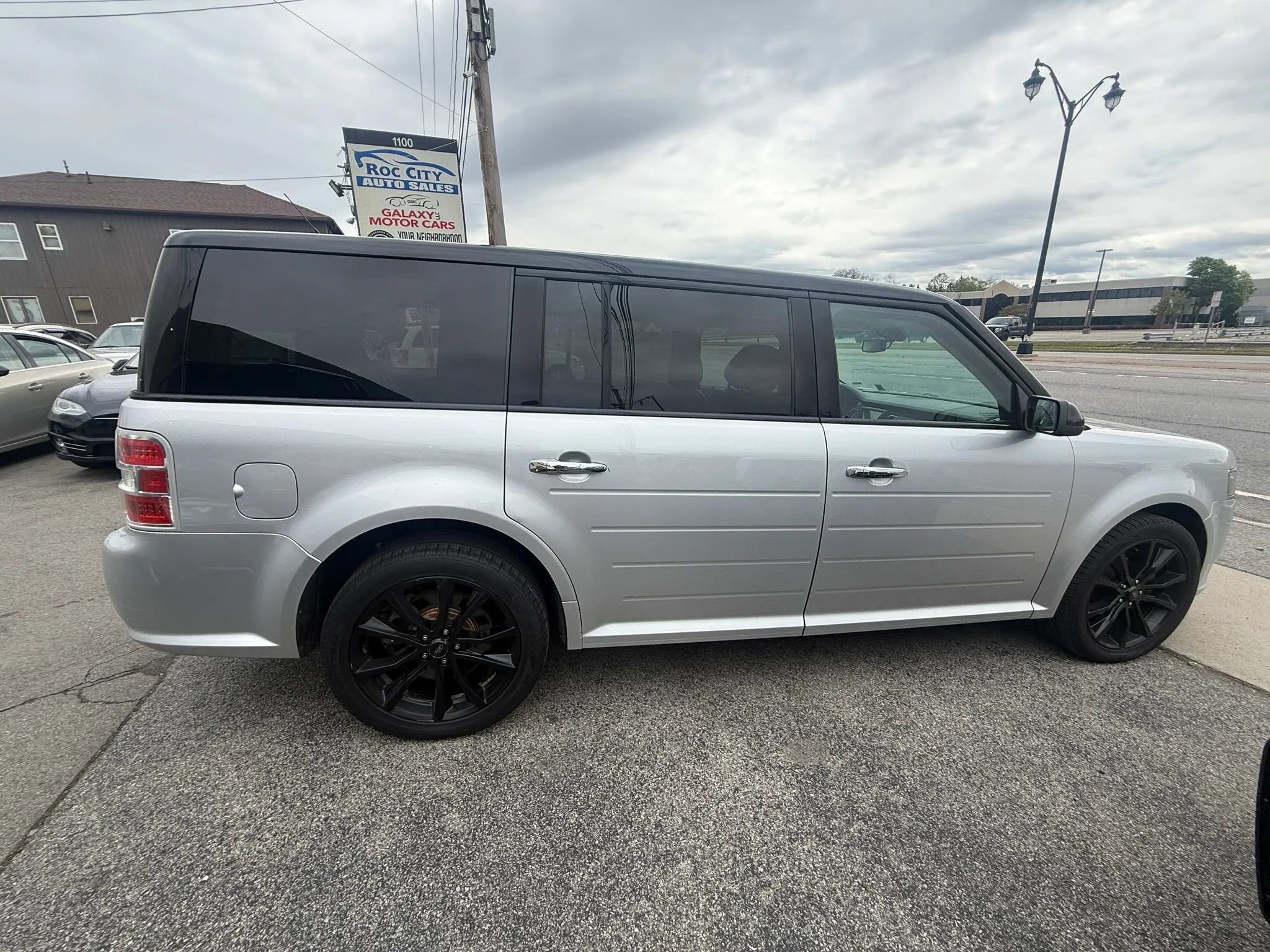 Used 2017 Ford Flex Limited w/ Limited Appearance Package AWD/4WD image 7
