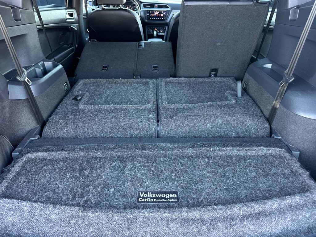 Used 2021 Volkswagen Tiguan SE R-Line image 16