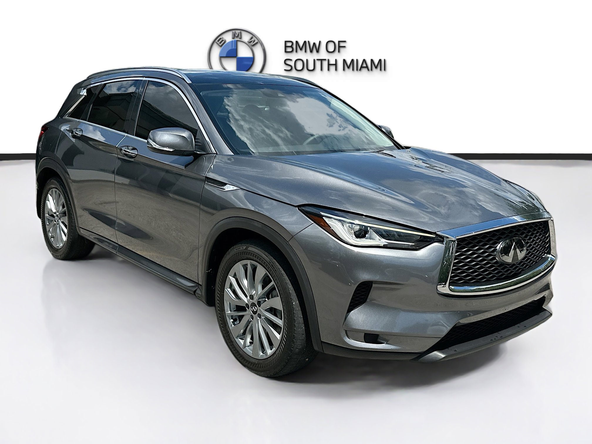 Used 2023 INFINITI QX50 Luxe w/ Cargo Package FWD image 1