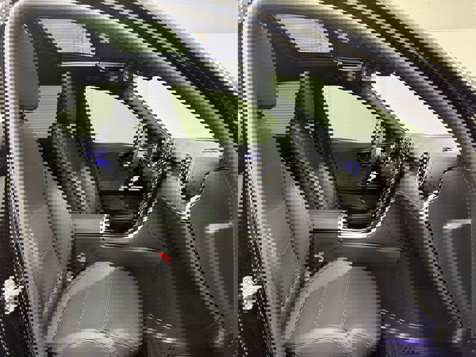 Used 2024 Mercedes-Benz C 300 C300 w/ Advanced USB Package image 36