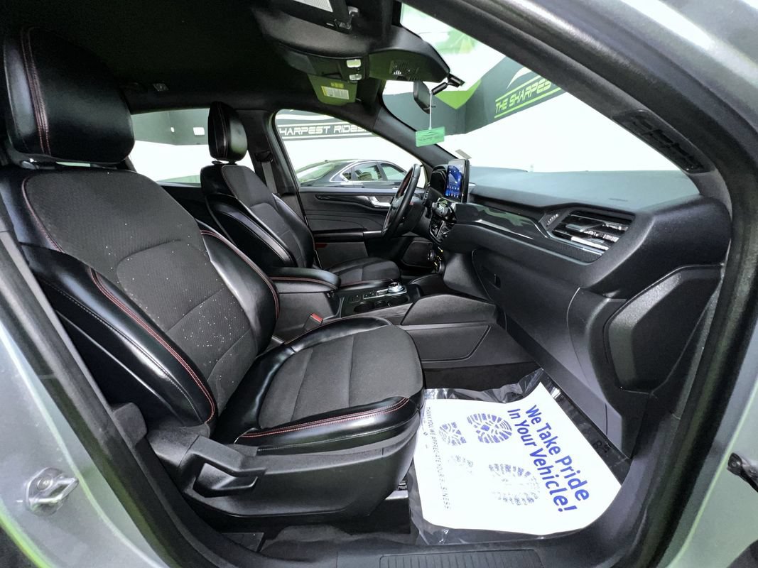 Used 2023 Ford Escape ST-Line Select AWD/4WD image 28