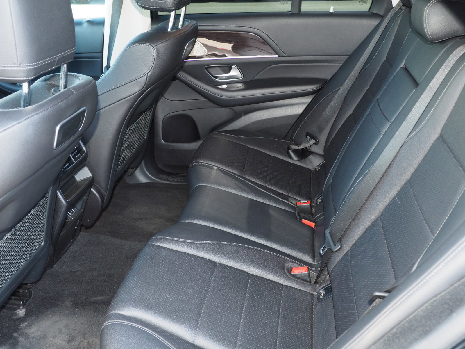 Used 2020 Mercedes-Benz GLE 450 4MATIC w/ Premium Package image 13