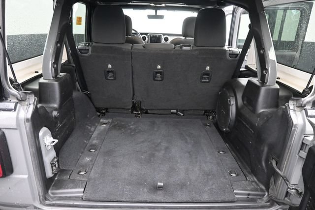 Used 2019 Jeep Wrangler Unlimited Sahara w/ Dual Top Group AWD/4WD image 6