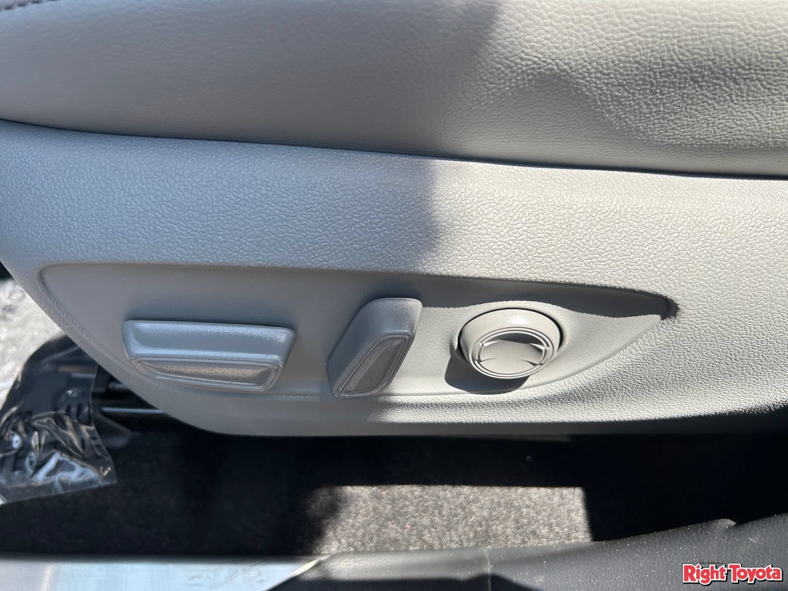 New 2026 Toyota Highlander Limited AWD/4WD image 23