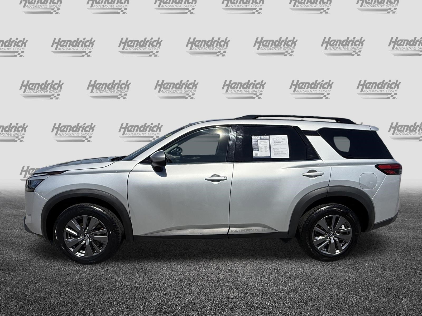Used 2024 Nissan Pathfinder SV AWD/4WD image 7