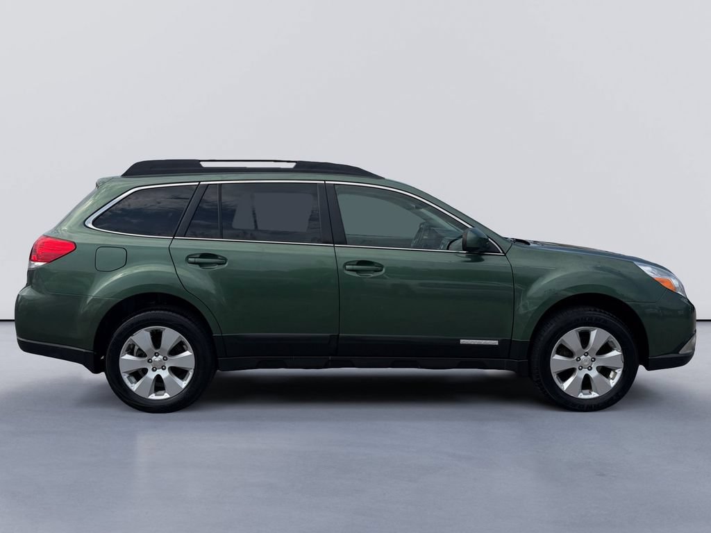 Used 2011 Subaru Outback 2.5i Premium AWD/4WD image 2