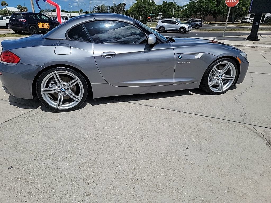 Used 2011 BMW Z4 sDrive35is image 21