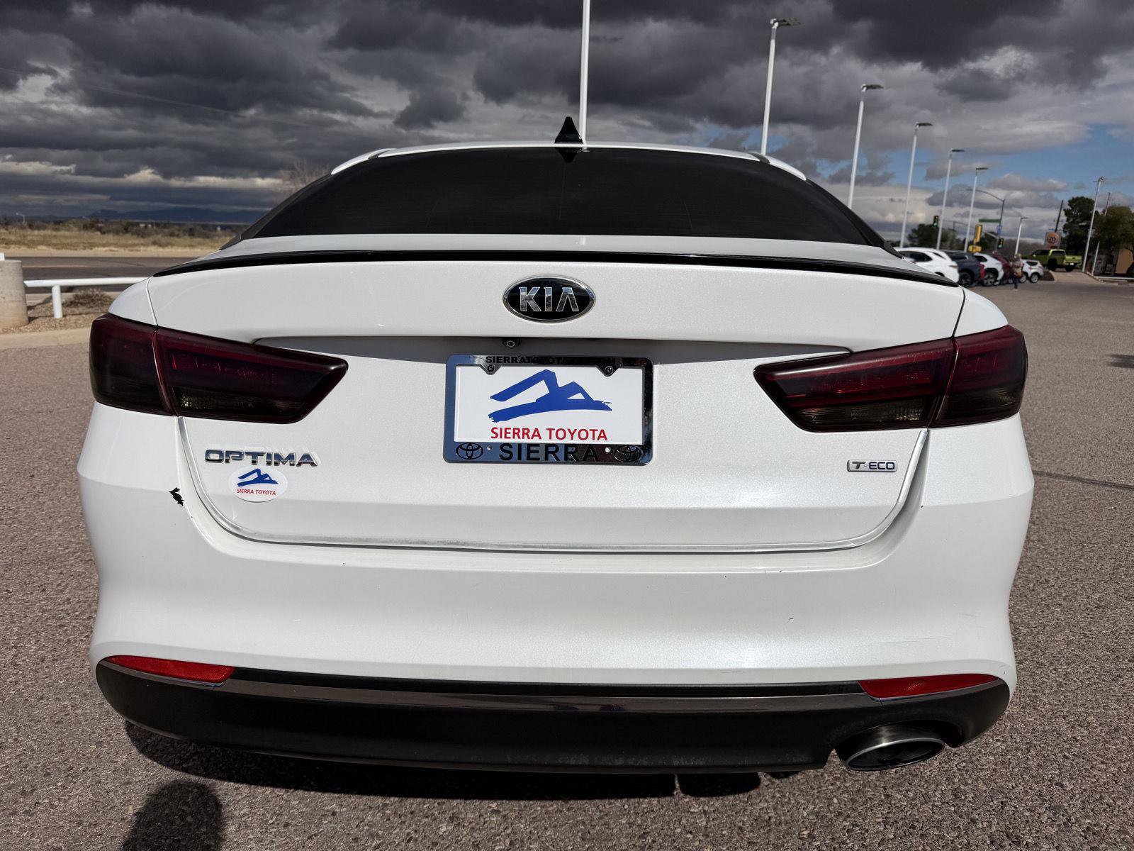 Used 2017 Kia Optima LX w/ Value Package image 4