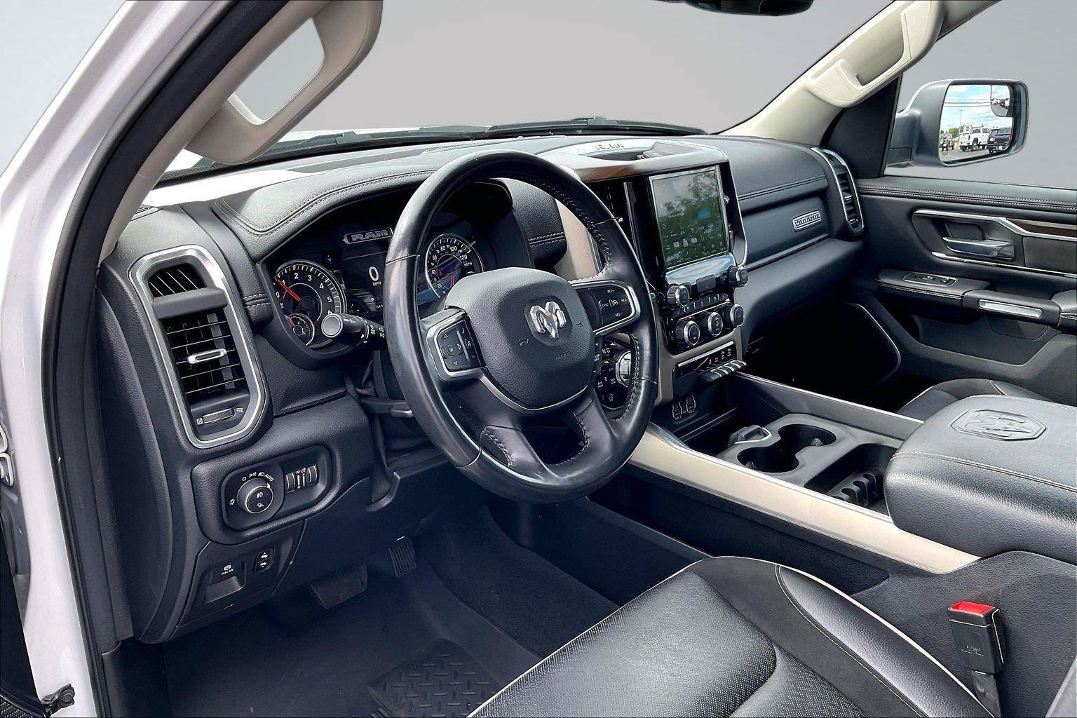 Used 2022 RAM 1500 Laramie AWD/4WD image 15