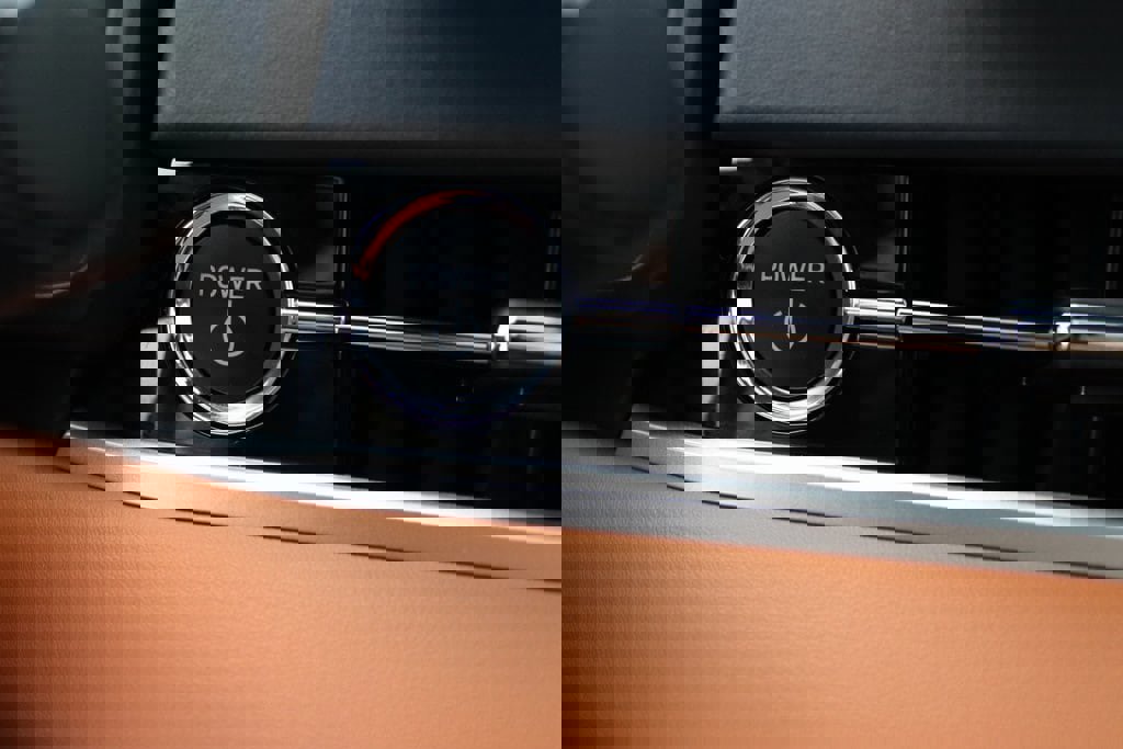 Used 2025 Mitsubishi Outlander SEL image 13