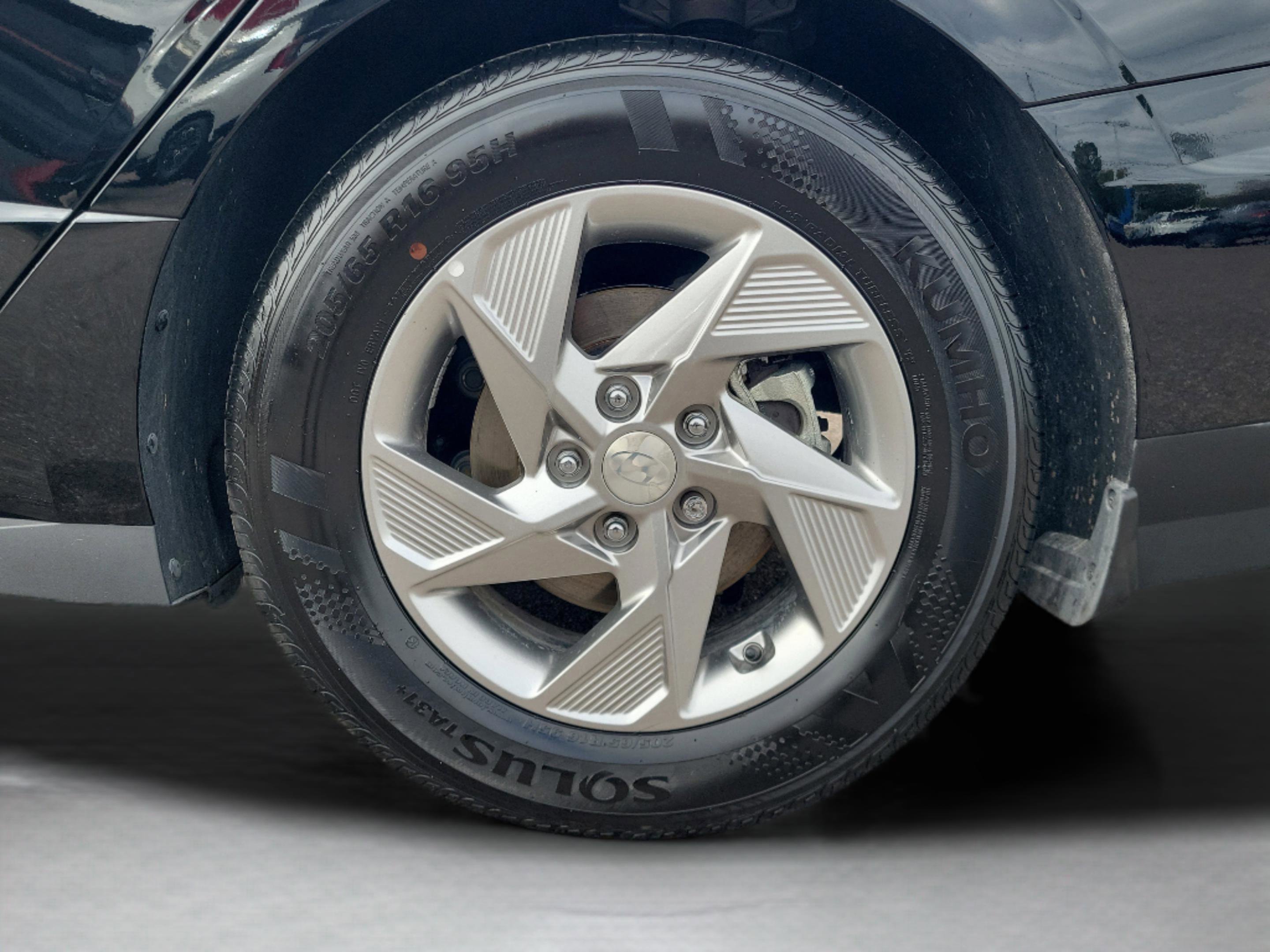 Used 2025 Hyundai Sonata SE image 35