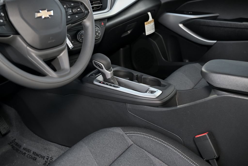 New 2026 Chevrolet Trax LS w/ LS Convenience Package FWD image 27