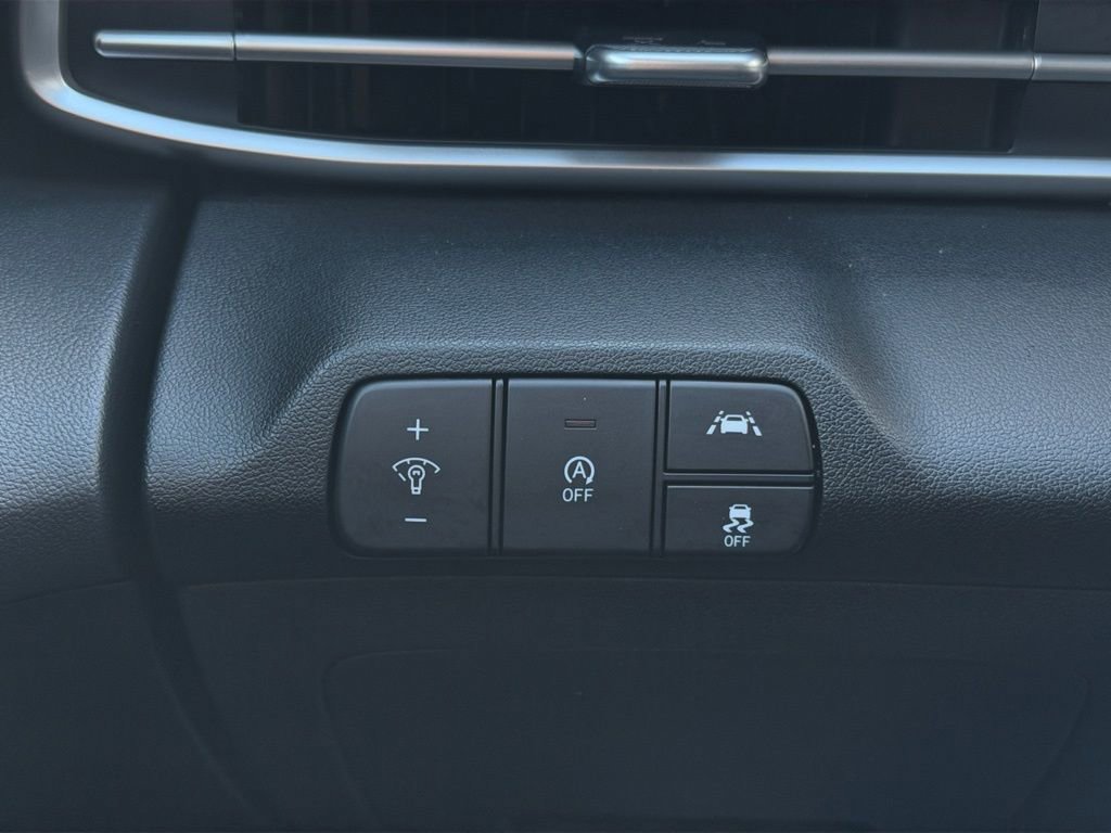 Used 2022 Hyundai Elantra SE w/ Preferred Accessory Package image 17