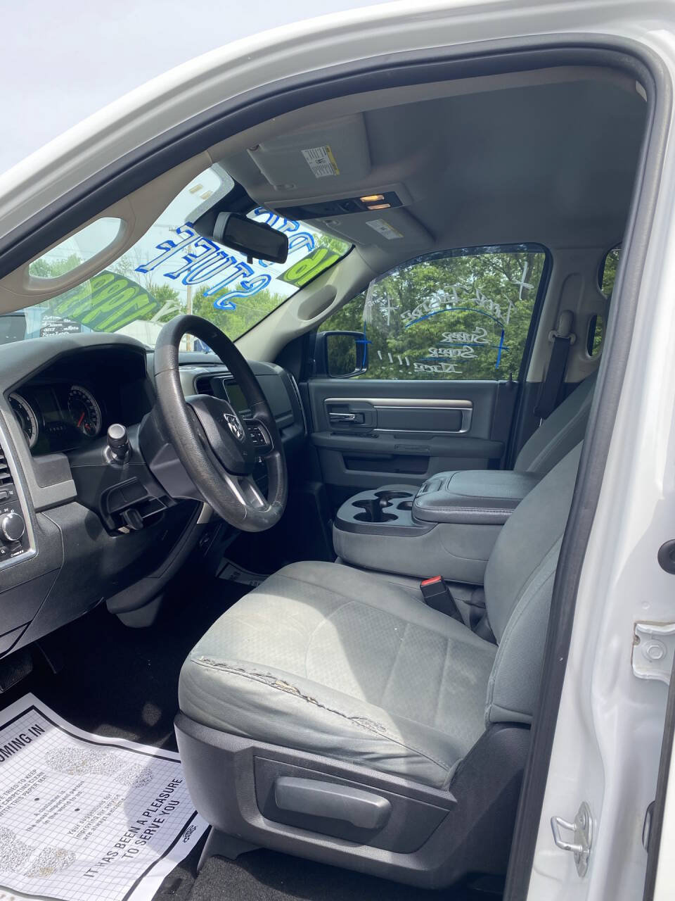 Used 2016 RAM 1500 Classic SLT AWD/4WD image 9