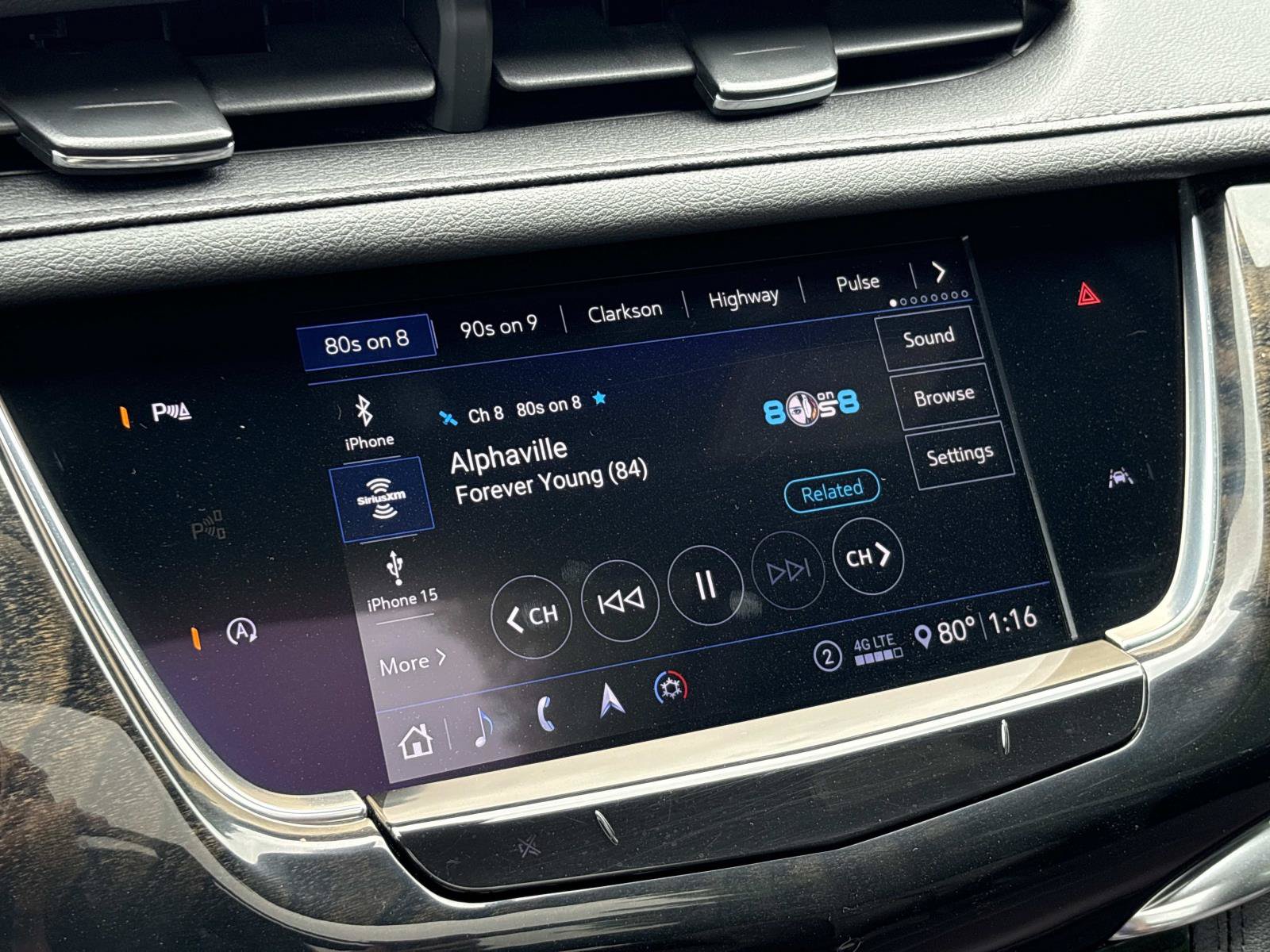 Used 2020 Cadillac XT6 Premium Luxury FWD image 23