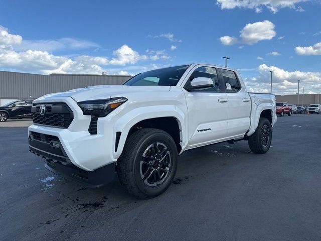 New 2025 Toyota Tacoma TRD Sport image 3