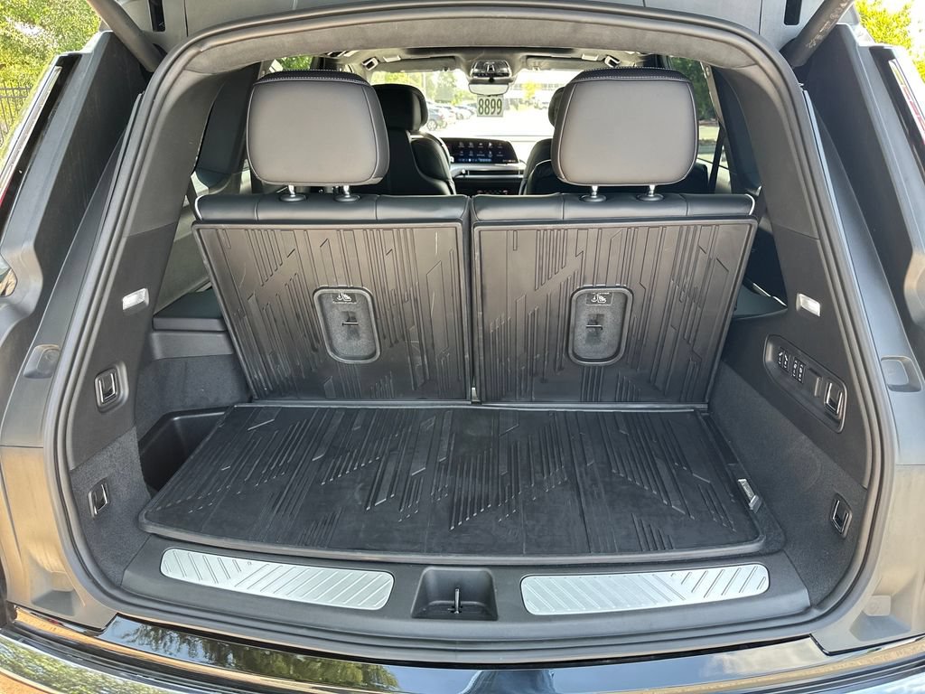 Used 2026 Cadillac Vistiq Platinum w/ LPO, Floor Liner Package AWD/4WD image 41