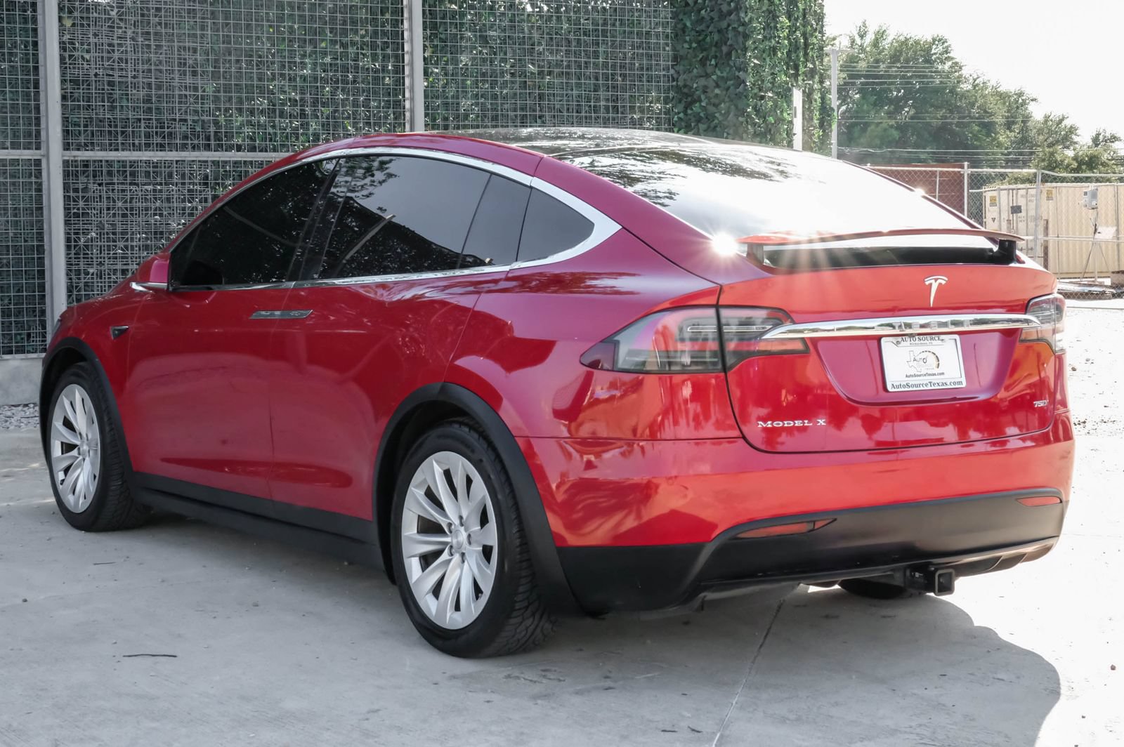 Used 2017 Tesla Model X 75D AWD/4WD image 10