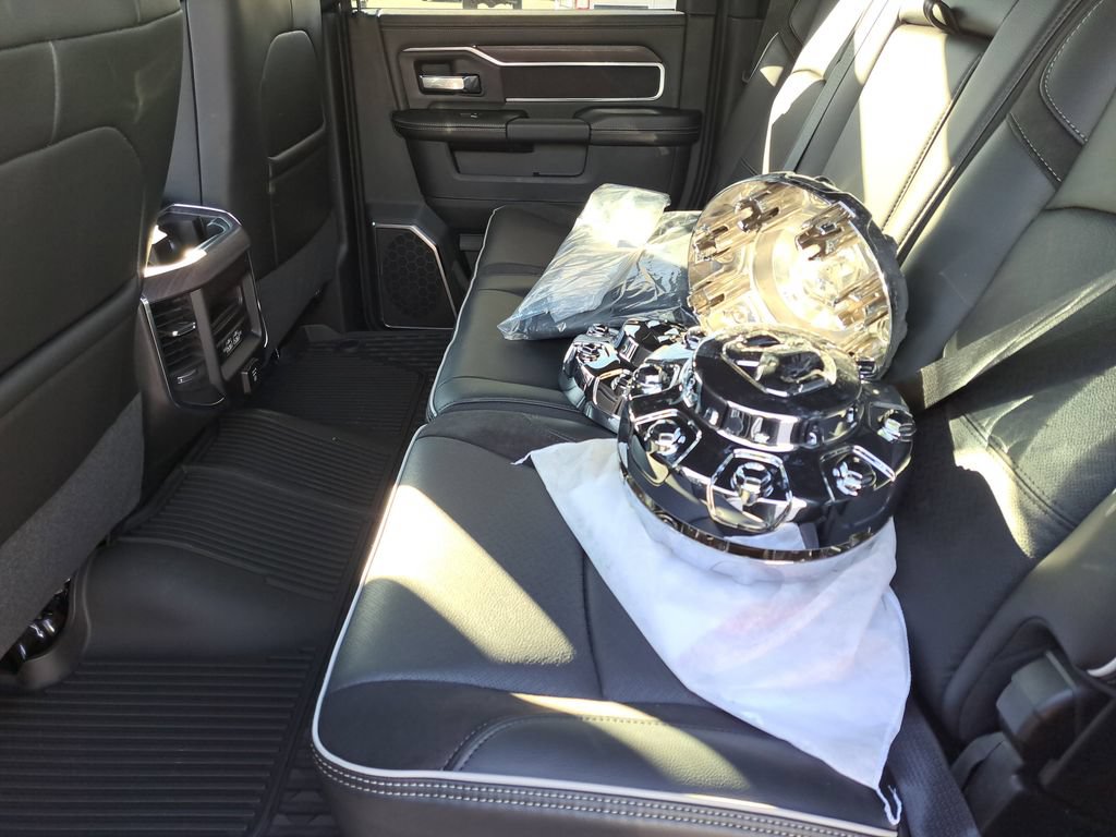 New 2026 RAM 3500 Laramie w/ Max Tow Package AWD/4WD image 13