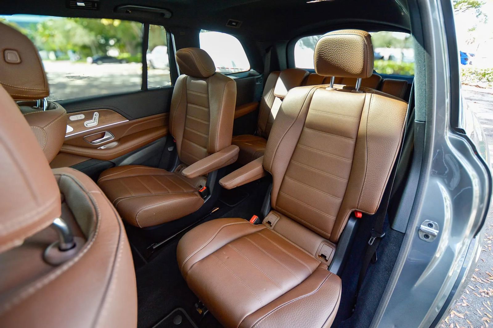 Used 2025 Mercedes-Benz GLS 580 4MATIC image 64