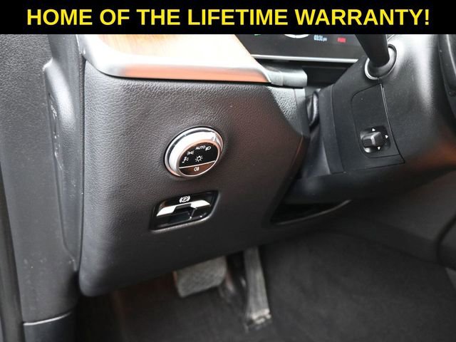 Used 2023 Mercedes-Benz GLC 300 4MATIC image 16