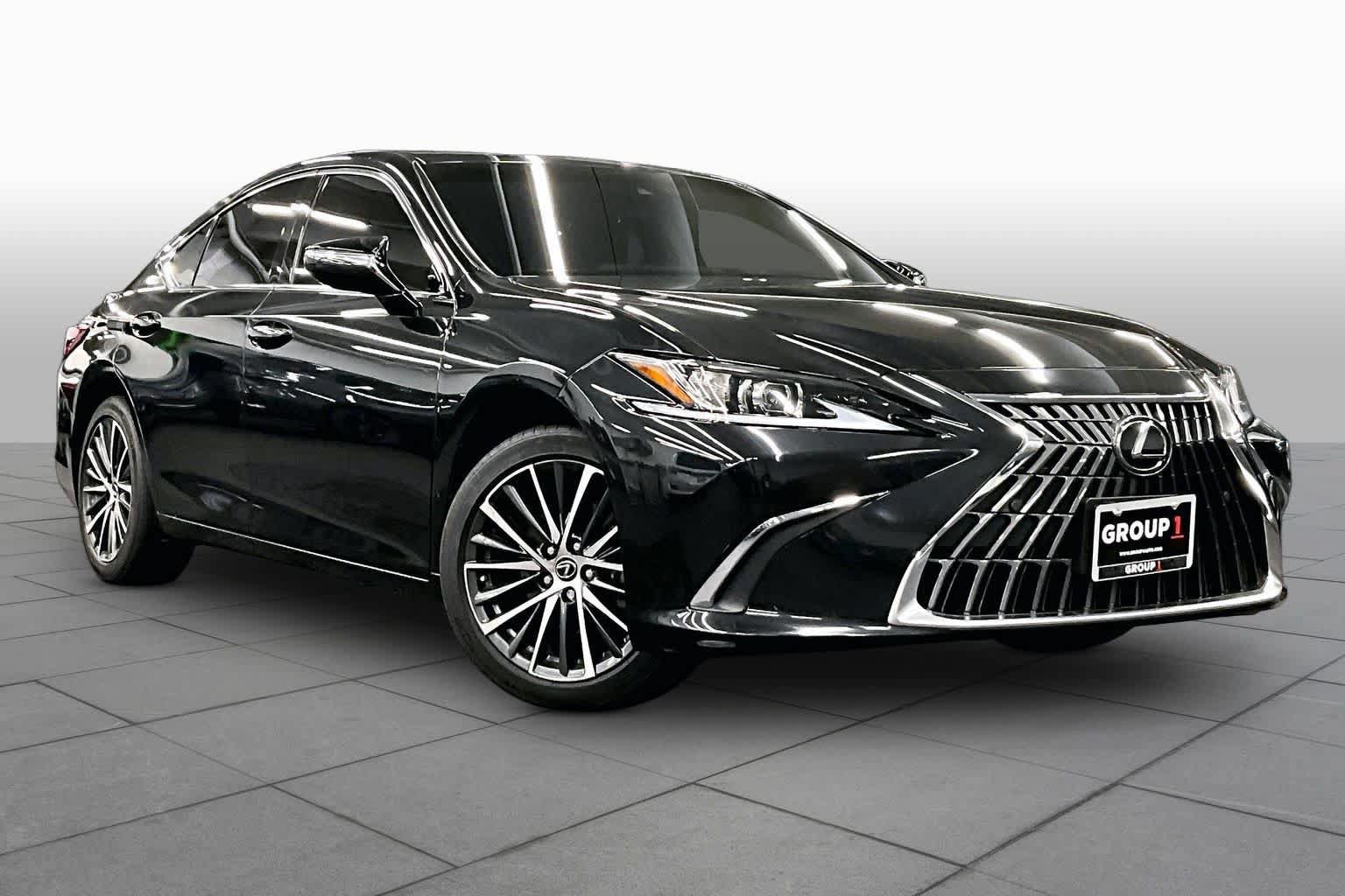 Used 2024 Lexus ES 300h w/ Premium Package FWD image 2