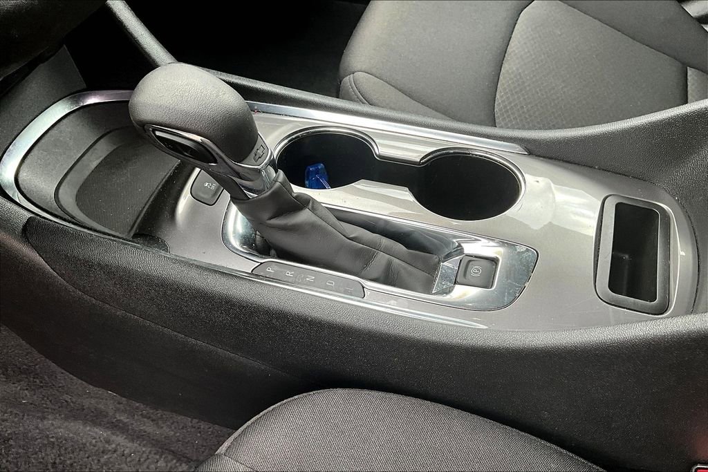 Used 2024 Chevrolet Malibu LT image 16