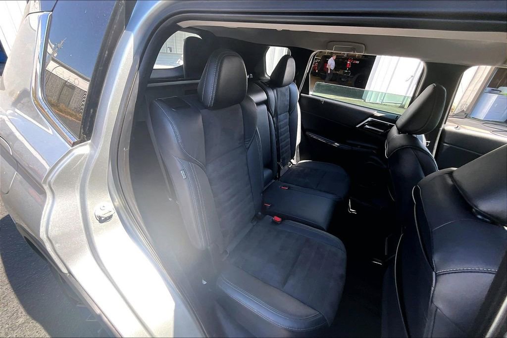 Used 2022 Mitsubishi Outlander SE image 25