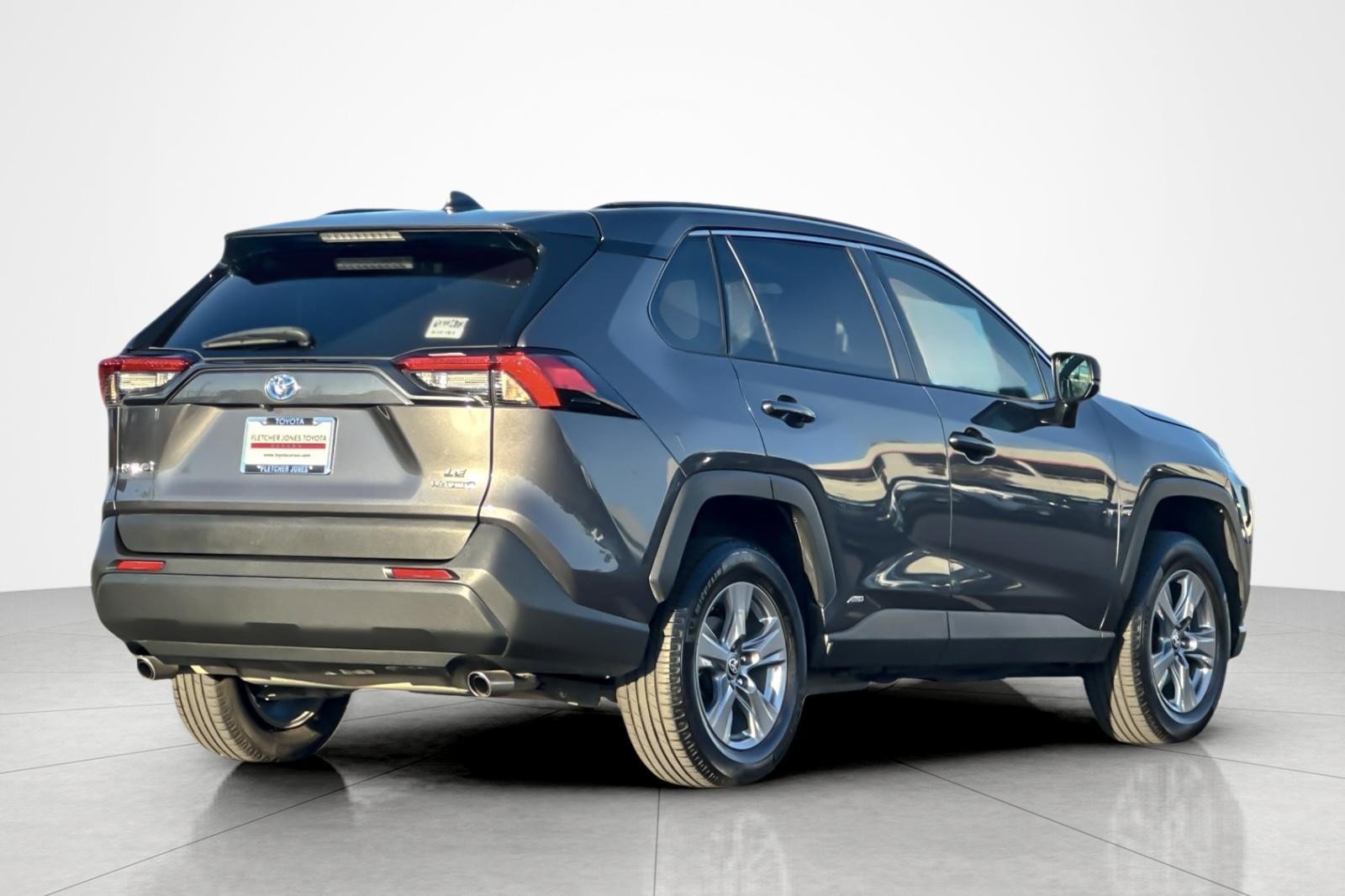 Certified 2024 Toyota RAV4 LE AWD/4WD image 5