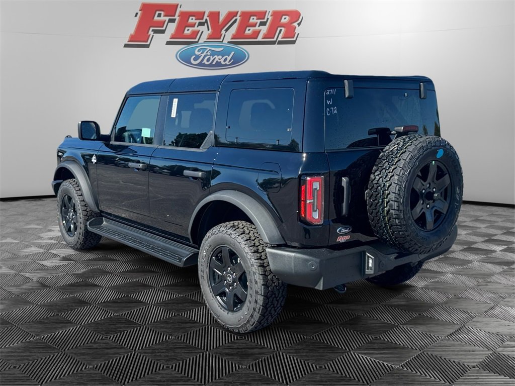 New 2025 Ford Bronco Outer Banks w/ Black Appearance Package image 5