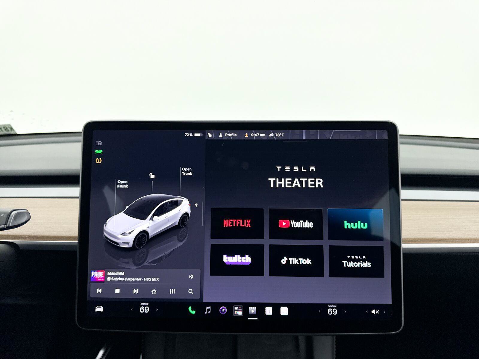 Used 2024 Tesla Model Y Performance AWD/4WD image 28