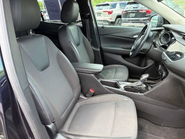 Used 2021 Buick Encore GX Preferred w/ Cold Weather Comfort Package AWD/4WD image 11