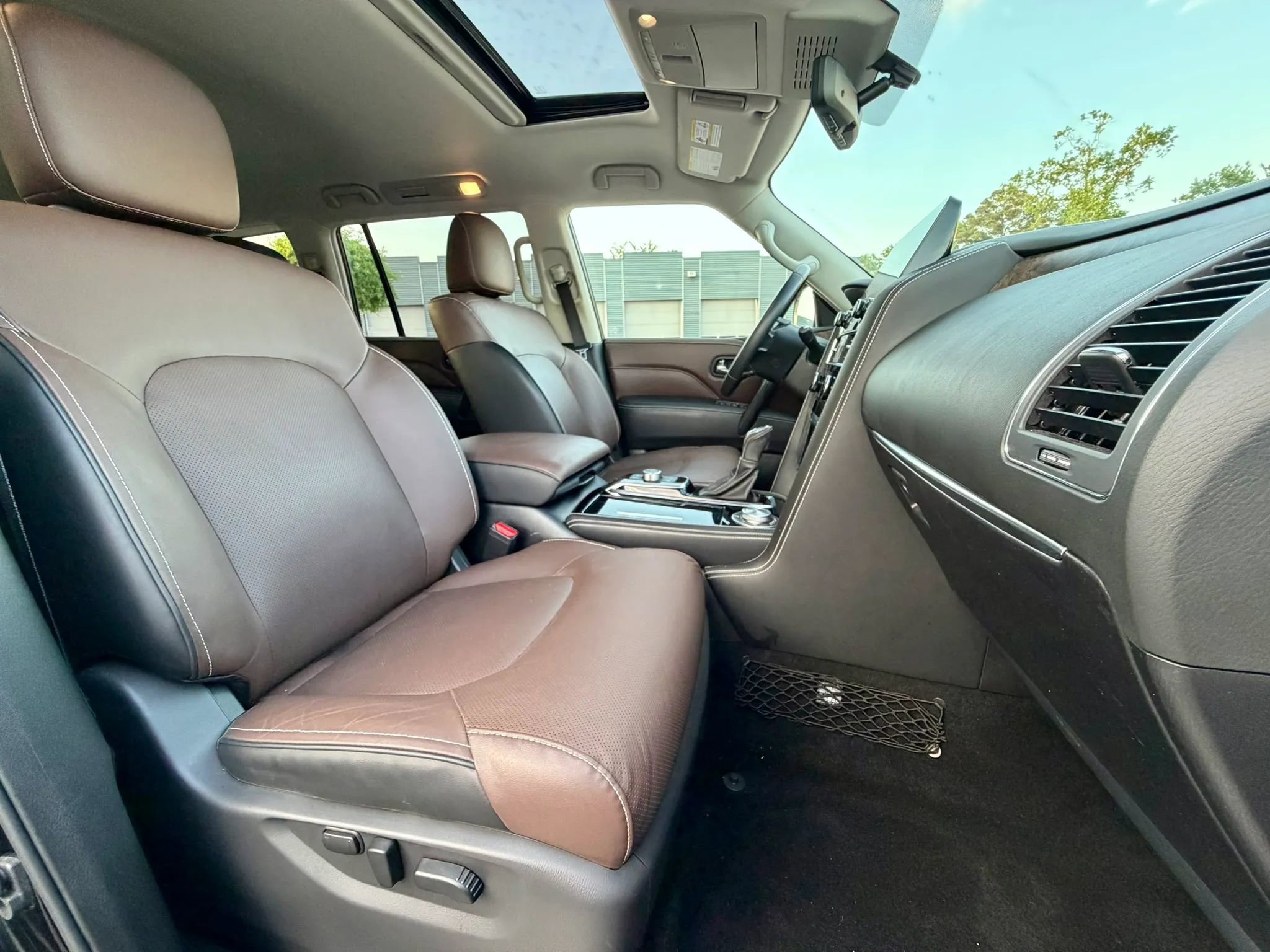 Used 2024 INFINITI QX80 Premium Select w/ Cargo Package AWD/4WD image 28