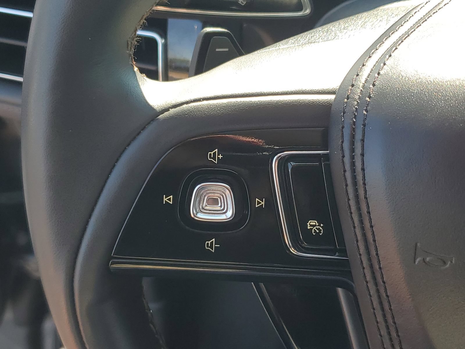 Used 2025 Lincoln Aviator Reserve w/ Equipment Group 201A AWD/4WD image 22