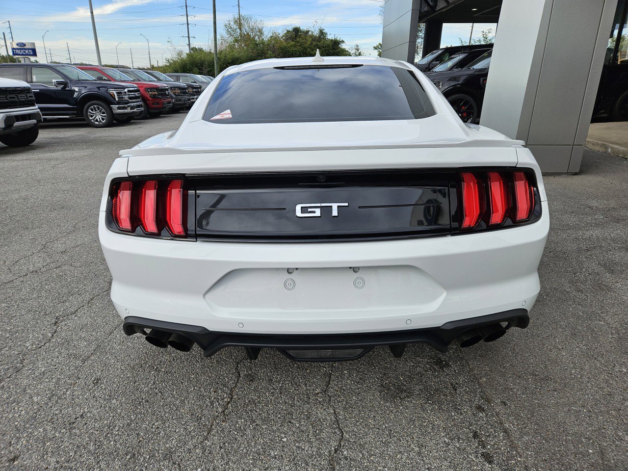 Used 2021 Ford Mustang GT Premium w/ Equipment Group 401A image 5