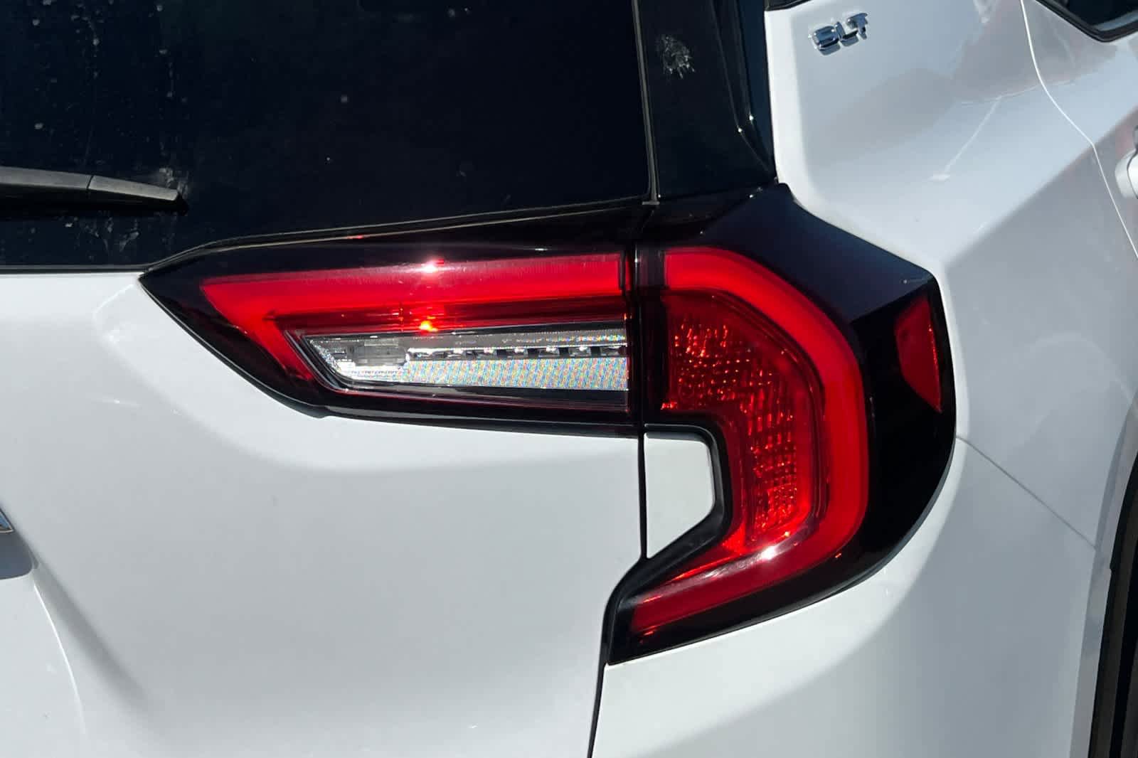 Used 2022 GMC Terrain SLT FWD image 18