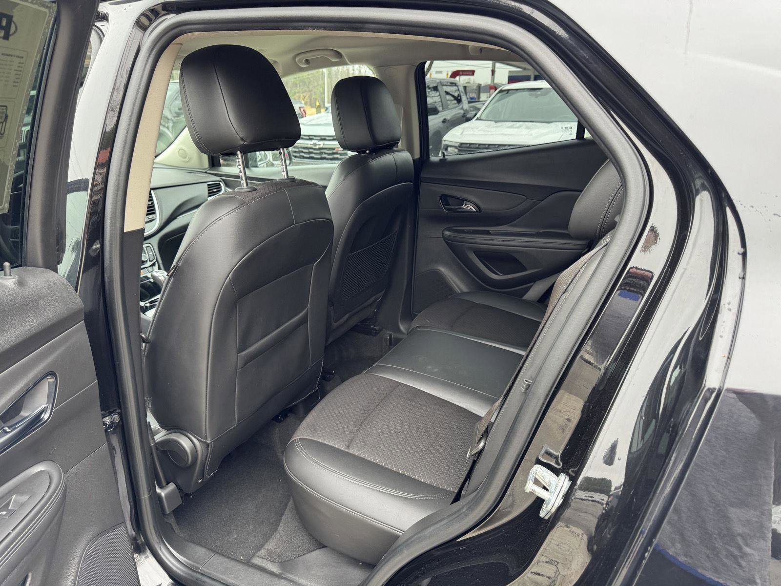 Used 2020 Buick Encore Preferred w/ Safety Package image 6