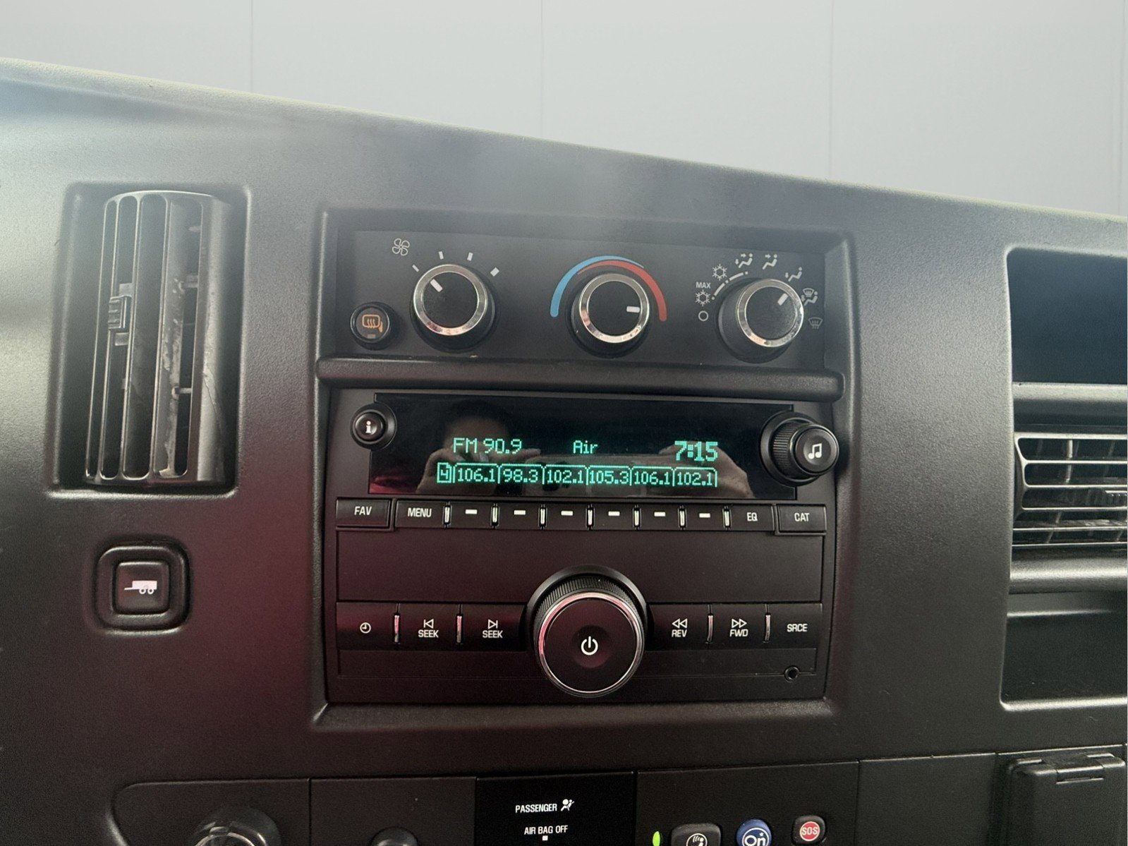 Used 2021 Chevrolet Express 2500 w/ Driver Convenience Package image 21