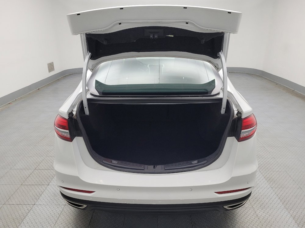 Used 2020 Ford Fusion SE image 29