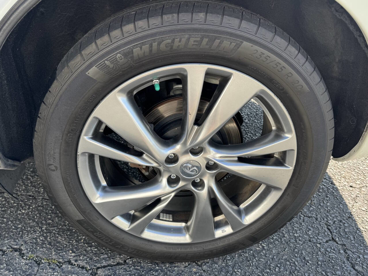 Used 2015 INFINITI QX60 AWD w/ Deluxe Touring Package image 21