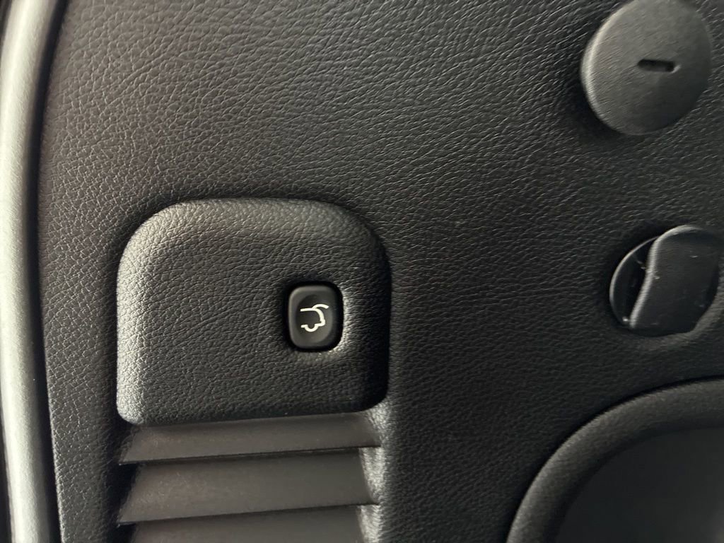 Used 2021 Jeep Grand Cherokee Laredo X image 7