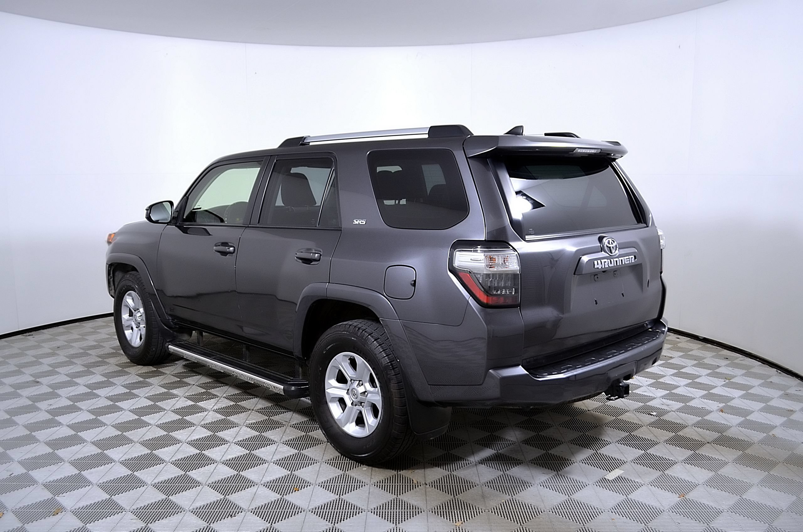 Used 2021 Toyota 4Runner SR5 RWD image 9