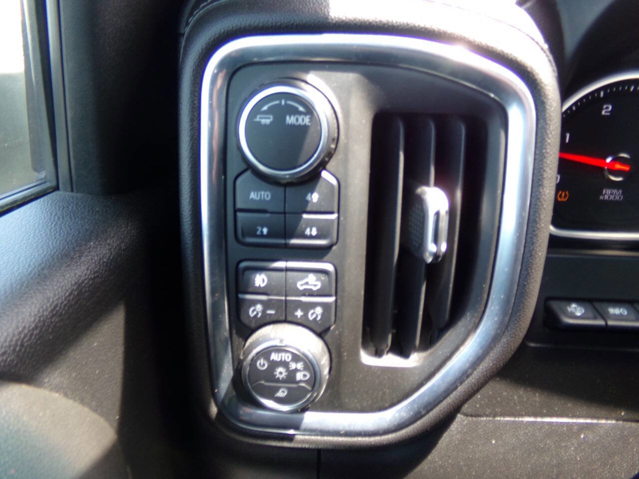 Used 2021 Chevrolet Silverado 3500 LTZ w/ LTZ Convenience Package AWD/4WD image 69